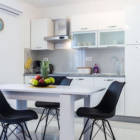 Petra Modern Apartment With Free Parking And Bbq Zadar Luaran gambar