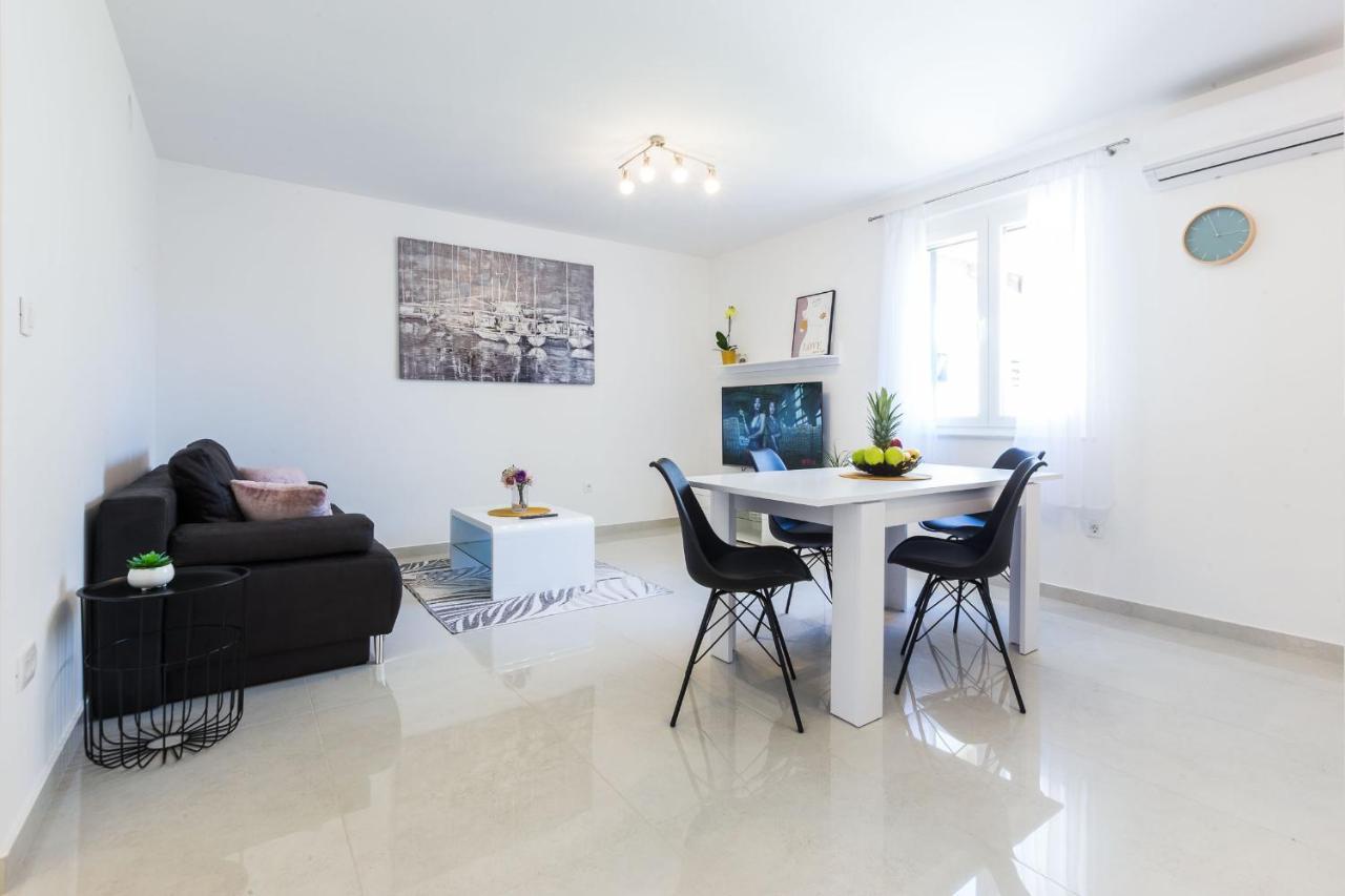 Petra Modern Apartment With Free Parking And Bbq Zadar Luaran gambar
