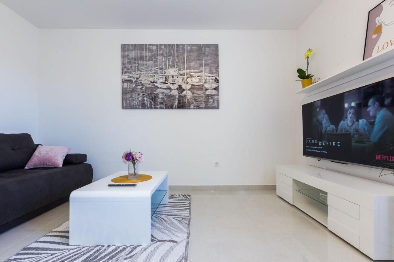 Petra Modern Apartment With Free Parking And Bbq Zadar Luaran gambar