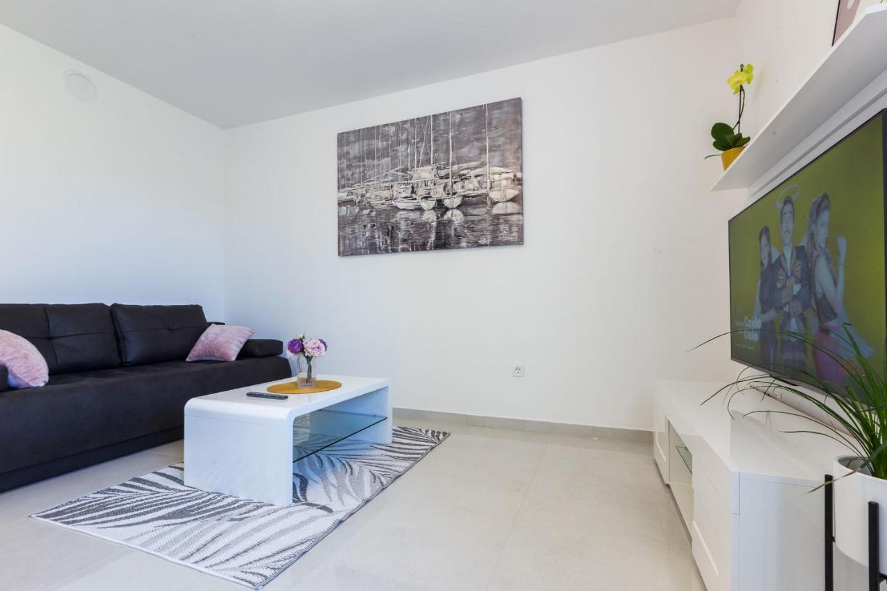 Petra Modern Apartment With Free Parking And Bbq Zadar Luaran gambar