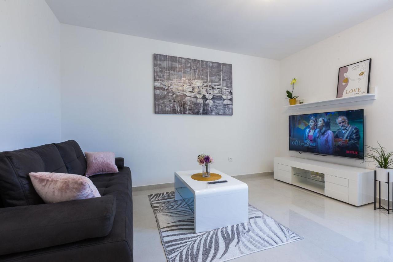 Petra Modern Apartment With Free Parking And Bbq Zadar Luaran gambar