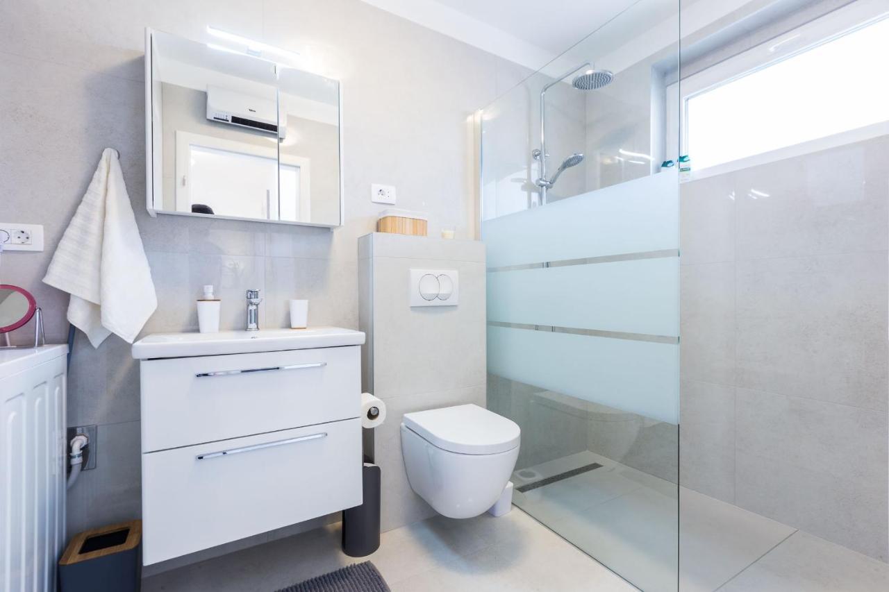 Petra Modern Apartment With Free Parking And Bbq Zadar Luaran gambar